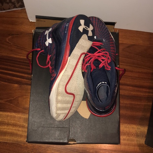 Limited Edition UA clutch fit drive basket shoe - Picture 5 of 5